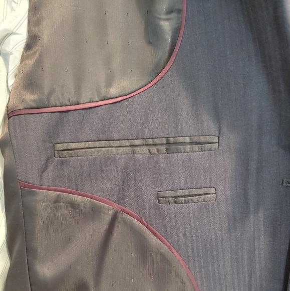 Mazzoni Men's Modern Stripes 2 button Blazer - Picture 6 of 10